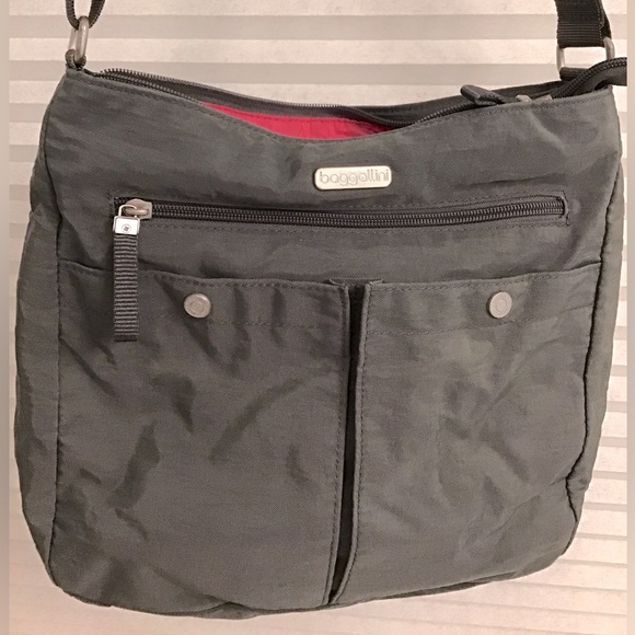 Baggallini multi pocket adjustable crossbody. - Picture 6 of 7